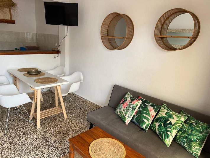 Ferienwohnung für 4 Personen, mit Balkon und Terrasse sowie Garten und Pool in Platja es Figueral - 2