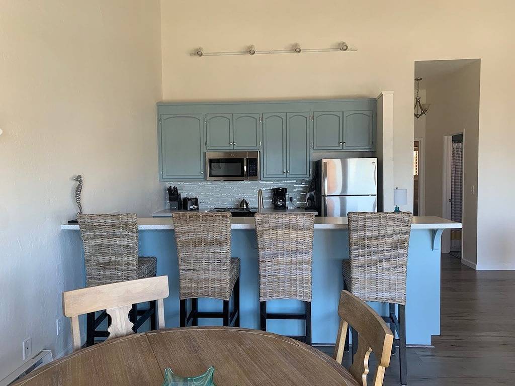 Ganze Wohnung, Seaview Condo - 150 Schritte zum Strand und Pier in Capitola, Santa Cruz County