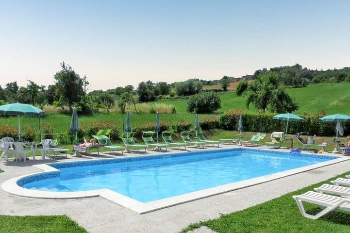 Casa vacanza per 4 persone, con giardino e piscina, con animali domestici in Caprese Michelangelo