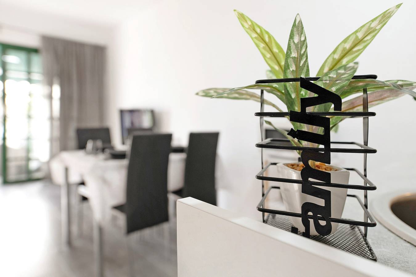 Vakantieappartement 'Los Pocillos' met Uitzicht op de Bergen, Gedeeld Zwembad en Wi-Fi, foto 13