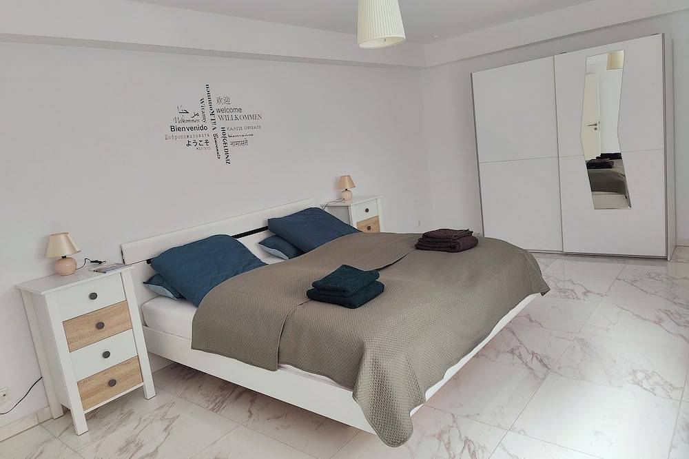 Ganze Wohnung, Luxus-Wohnung (81m²) in der Nähe von Düsseldorf, kernsaniert, mit Parkplatz in Kaarst, Niederrhein