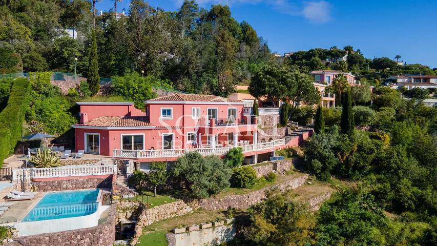 Villa pour 10 personnes, avec balcon/terrasse et jacuzzi à Mandelieu-la-Napoule - 2