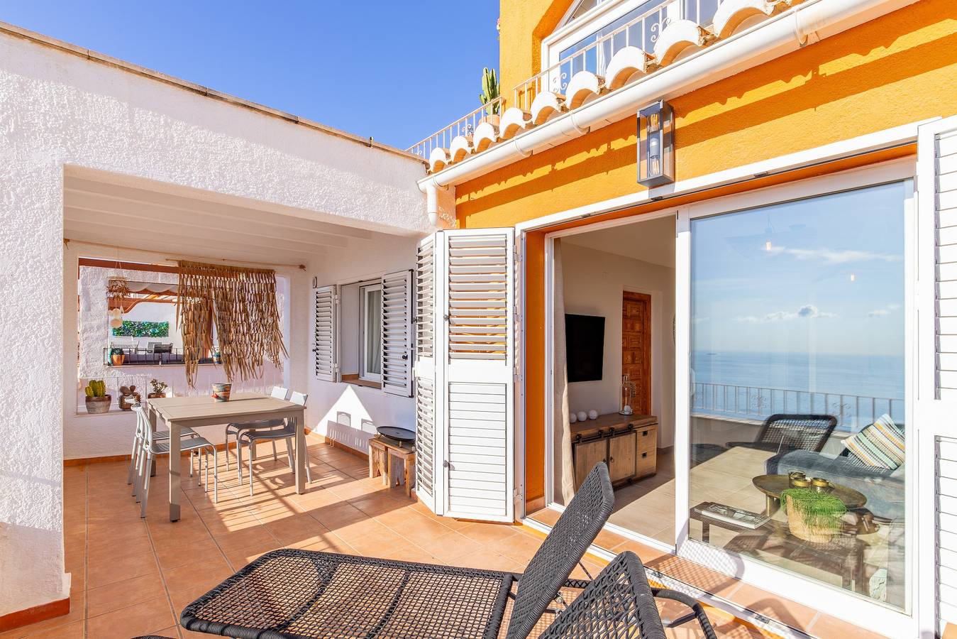 Appartement entier, Appartement 'Vistamar 96' avec vue sur la mer, Wi-Fi et climatisation in Poble Nou de Benitatxell, Costa Blanca