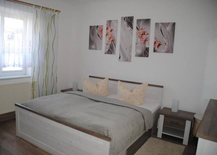 Ferienwohnung für 4 Personen, mit Garten in Böhlen