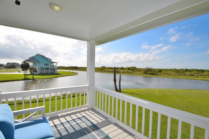 Vacation house for 10 people, with balcony and yard in Crystal Beach TX (US)