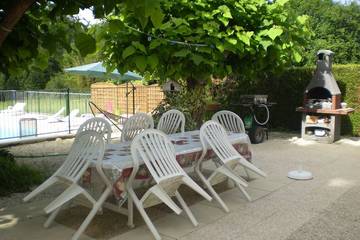 Gîte pour 14 personnes, avec balcon et jardin à Creysse