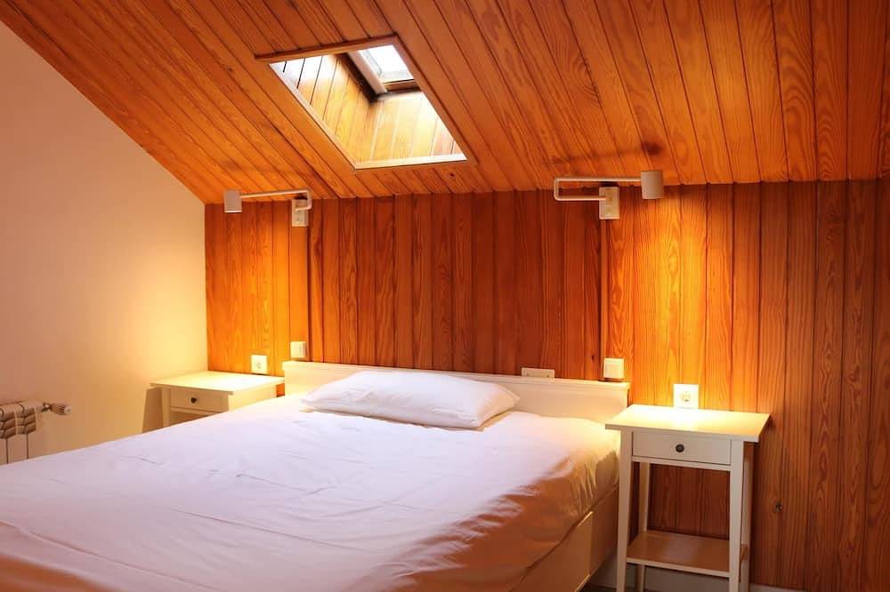 Entire apartment, Winahost Loft en casa compartida en Cabrils in Urbanizacion Montcabrer, Cabrils