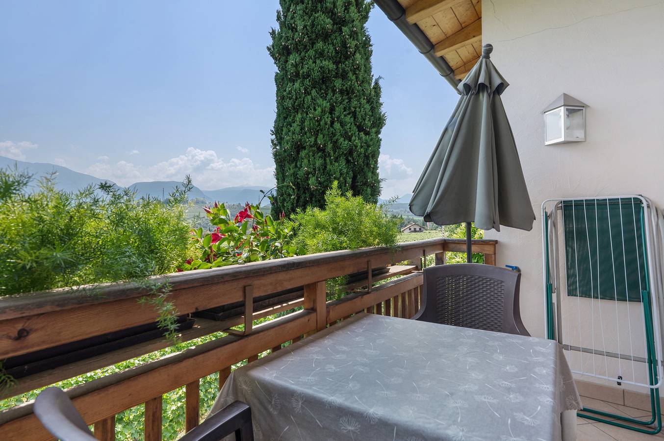Appartamento intero, Appartamento 'Gala' con vista sulle montagne, terrazza condivisa e Wi-Fi in San Paolo, Appiano