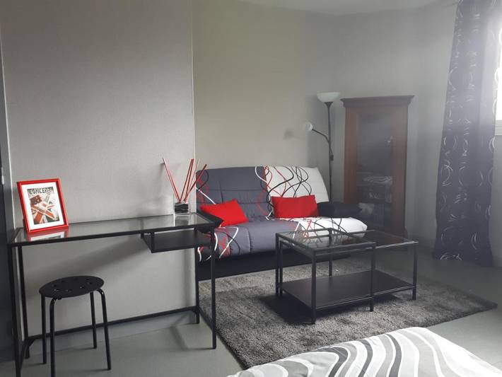 Location de vacances pour 17 personnes, avec vue ainsi que vue sur le lac et terrasse dans Lac du Barrage de Grandval - 3