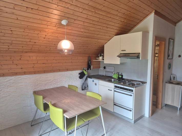 Gîte pour 3 personnes, avec vue et balcon dans La Lécherette - 2