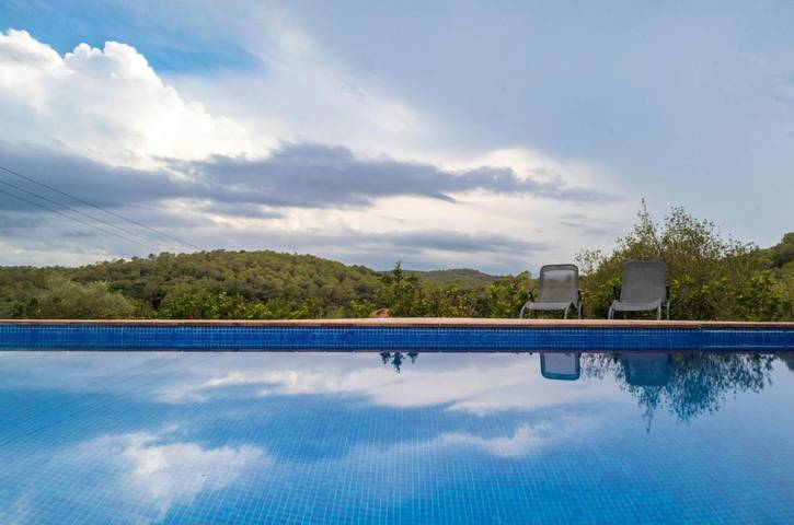 Casa rural para 3 personas, con Terraza y Jardín además de Piscina y Vistas en Lladó - 3