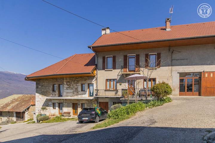 Gîte pour 6 personnes, avec balcon à Ruffieux