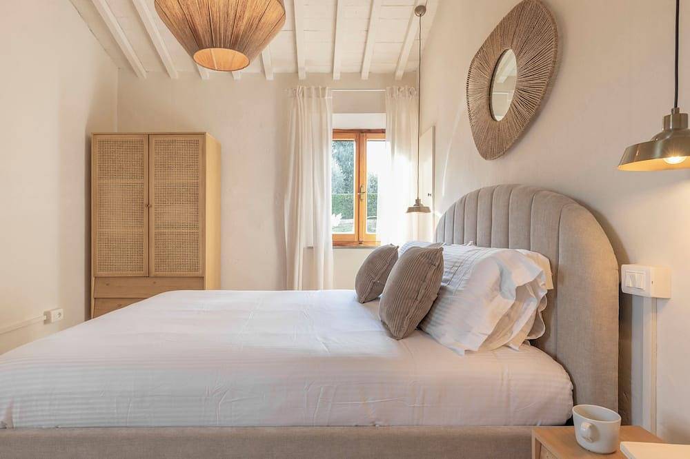 Ganze Wohnung, Casa del Pozzo, a smart home in Lajatico with air conditioning and garden in Lajatico, Pisa Provinz