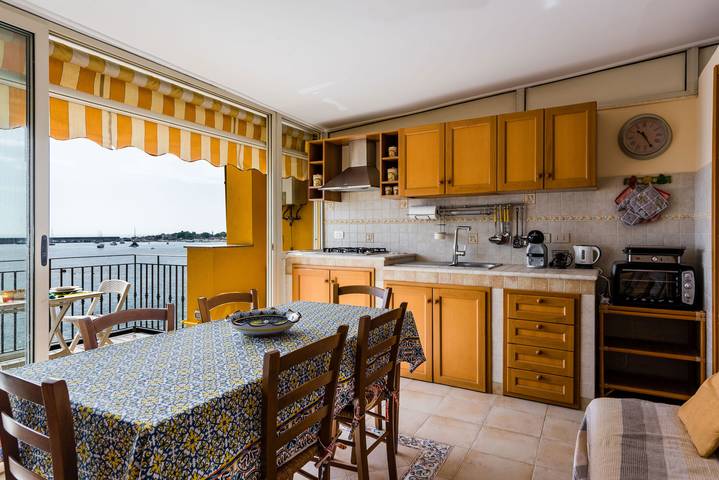 Gîte pour 6 personnes, avec terrasse à Giardini-Naxos - 2