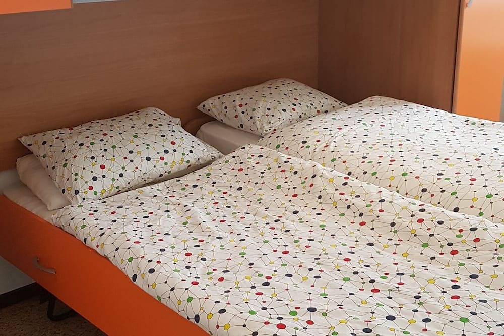 Ganze Wohnung, Auf dem See mit Blick auf den See und die Schweizer Alpen in Stresa, Comune di Stresa