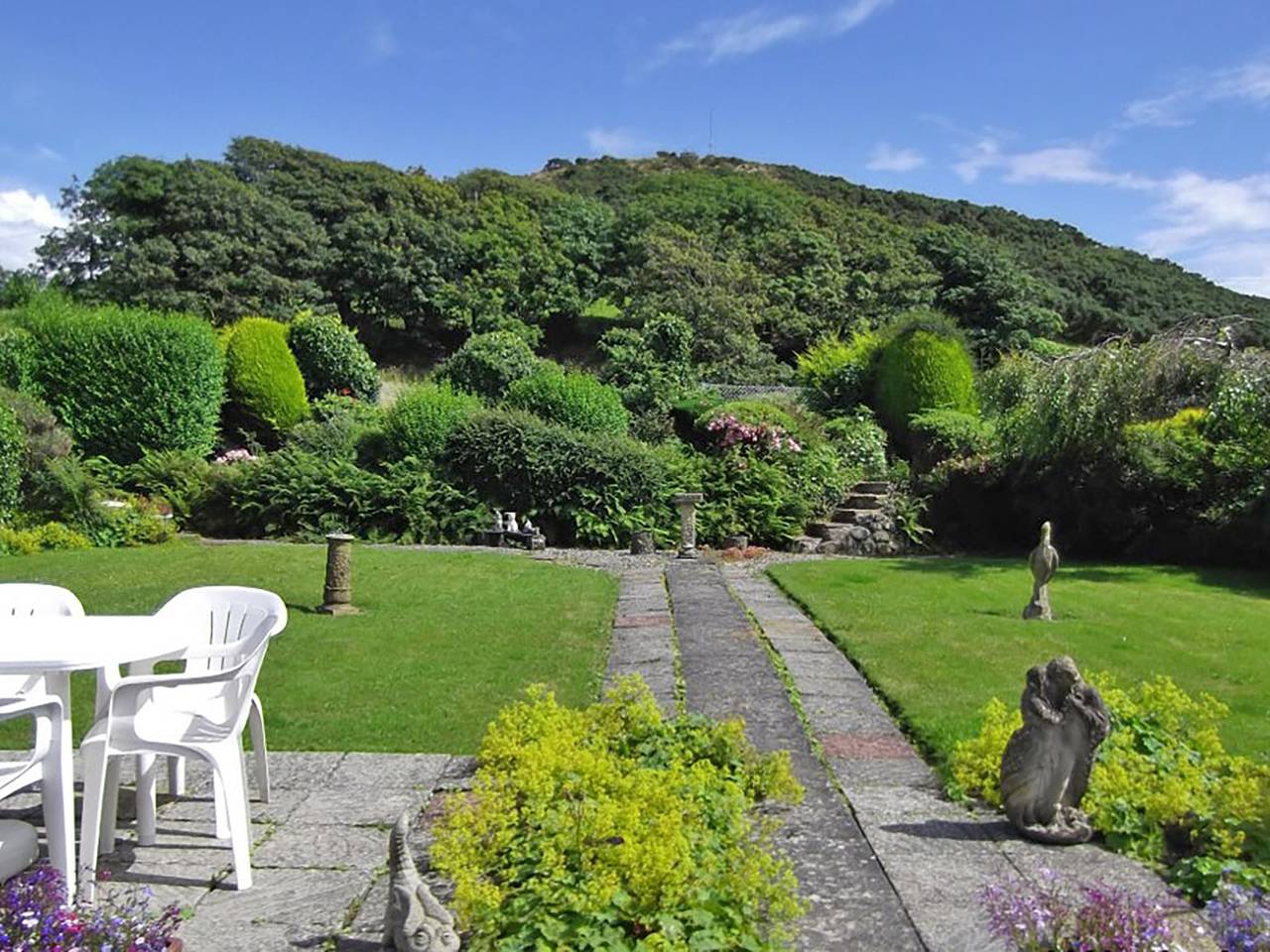 Mor Edrin in Criccieth, Gwynedd