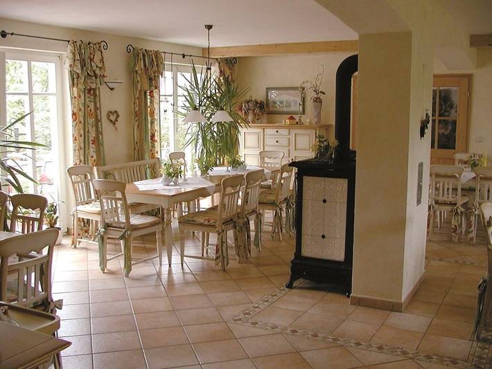 Hotel für 2 Personen, mit Balkon/Terrasse und Terrasse sowie Garten und Pool im Fichtelgebirge - 2
