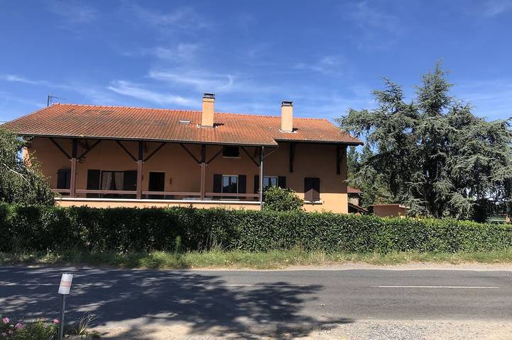 Gîte pour 10 personnes à Saint-Étienne-des-Oullières