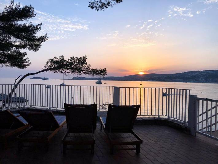 Gîte pour 4 personnes, avec vue et terrasse, animaux acceptés dans Plage de La Gorguette - 3