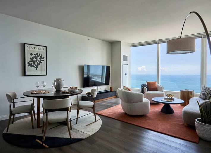 Vacation rental for 5 people, with lake view and pool as well as terrace in Illinois