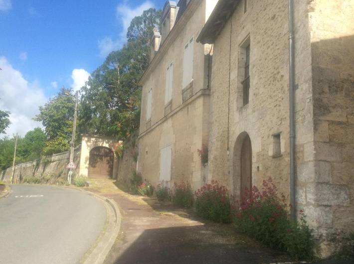 Gîte pour 4 personnes, avec terrasse, animaux acceptés à Bourdeilles - 3