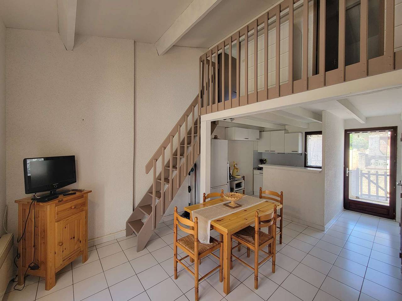 Appartement de vacances entier, Jolie maison dans résidence sécurisée avec piscine commune, 4 couchages , 400 m de la plage de Portiragnes Plag in Portiragnes Plage, Portiragnes