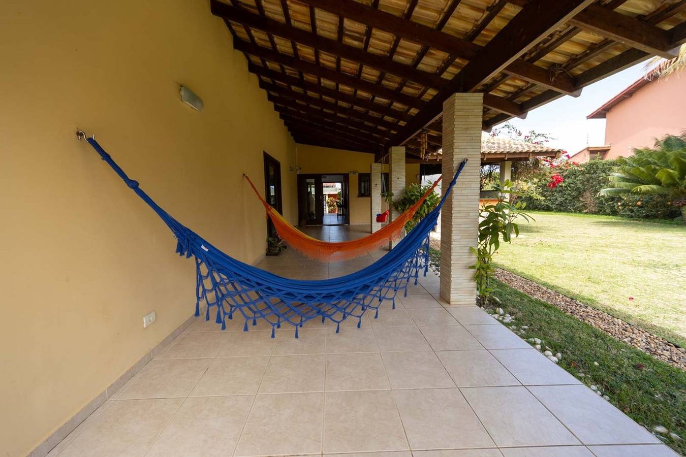 Casa com Área Gourmet e Quintal a 200 m da Praia in Itanhaém, Baixada Santista