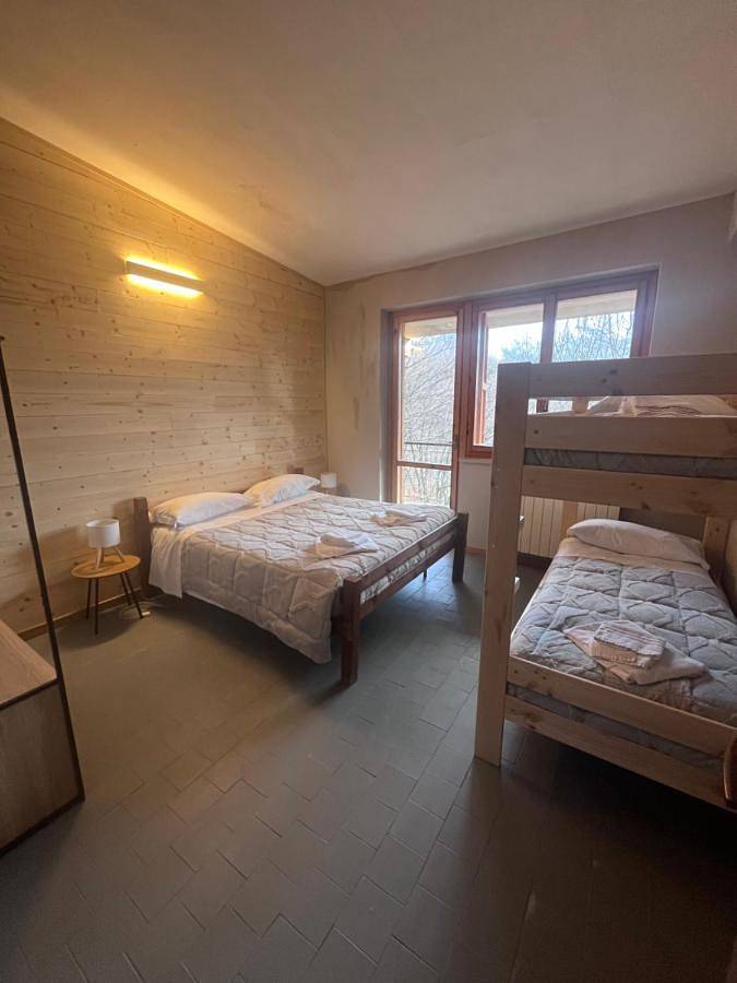 Bungalow für 5 Personen, mit Ausblick und Balkon sowie Garten in den Abruzzen - 3