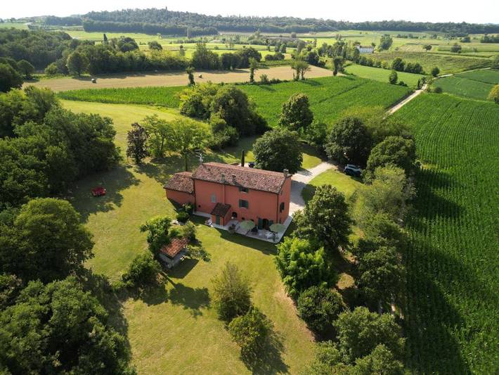 B&b per 2 persone, con Terrazza e Giardino nonché Panorama a Monzambano