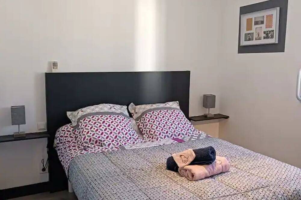 Chez Mimachat, family home 6km from the Pont du Gard in Sernhac, Nimes region