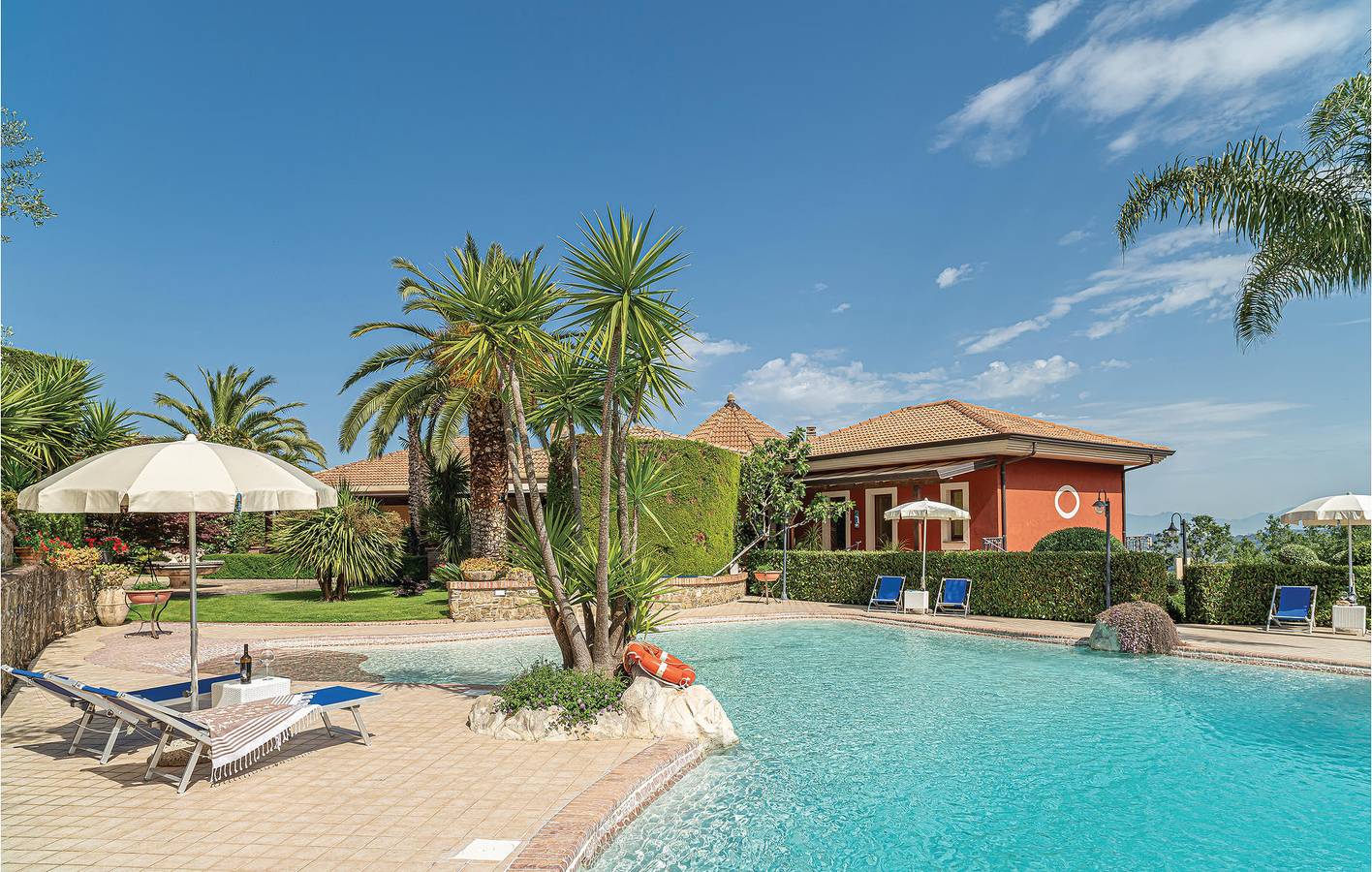 Ganze Ferienwohnung, Wohnung am Pool in Laureana Cilento in Laureana Cilento, Cilento