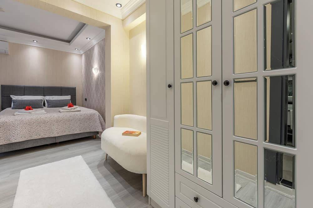 Entire apartment, Charming 1-Bedroom Apartment in the Heart of Kemer in Kemer, Antalya Province