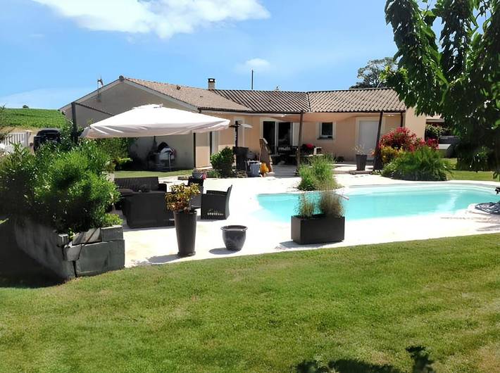 Location de vacances pour 6 personnes, avec jardin ainsi que piscine et terrasse, animaux acceptés à Saint-Martin-Lacaussade - 2