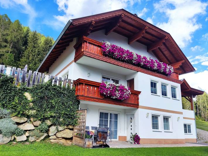 Ferienwohnung für 6 Personen, mit Terrasse und Garten in Flattach