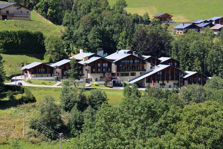 Parc de vacances pour 5 personnes, avec terrasse dans les Alpes francaises - 3