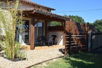 Gîte pour 2 personnes, avec piscine à Saint-Privat-des-Prés