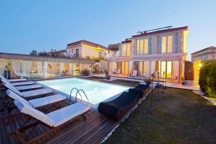 Alojamiento y desayuno para 3 personas, con jardín además de piscina y vistas - 1
