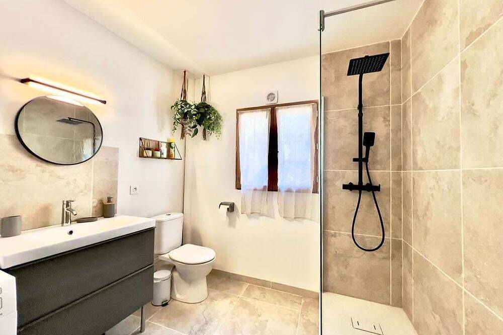 Appartement entier, Le Logis du Château , Charme au cœur de Sommières in Sommières, Région de Nîmes