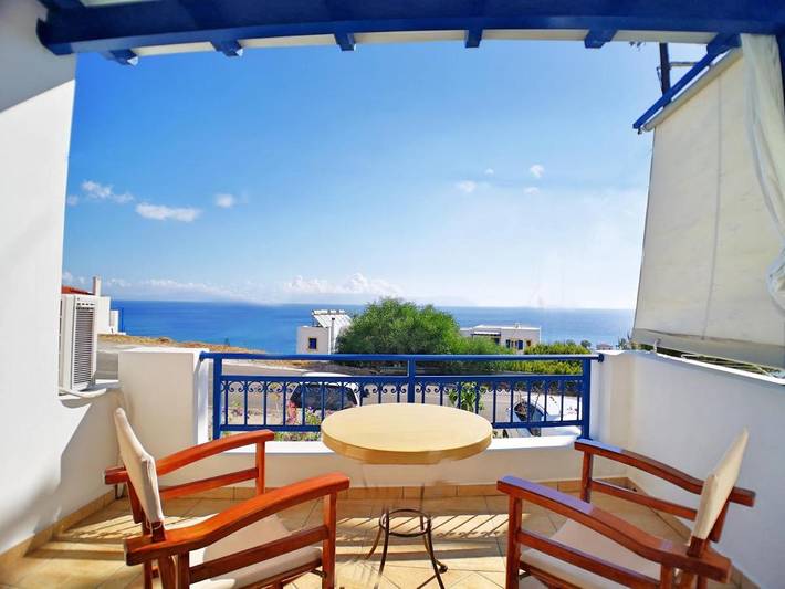 Vakantiewoning voor 4 personen, with Balkon and Terras as well as Tuin and Uitzicht op Kythira