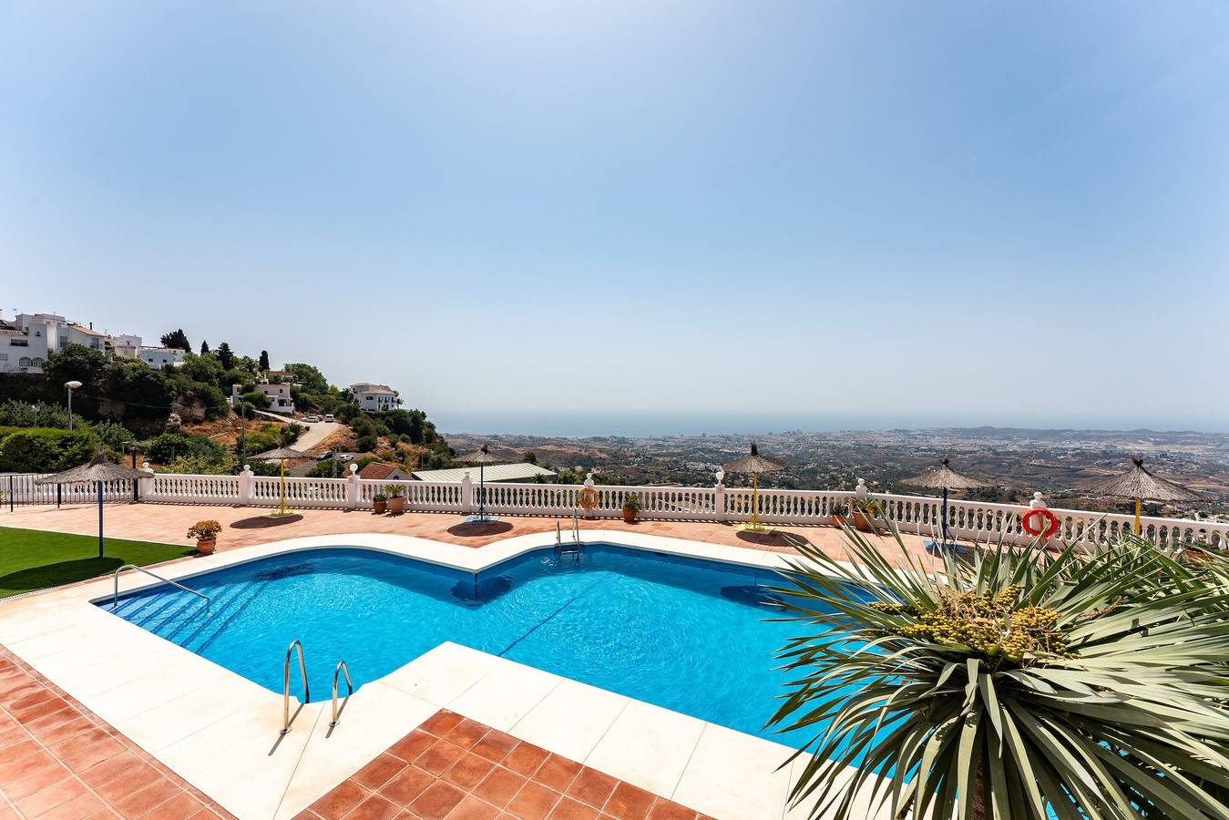 Ganze Wohnung, Ferienwohnung 'El Mirador De Mijas' mit Gemeinschaftspool, Wlan und Klimaanlage in Mijas, Costa del Sol