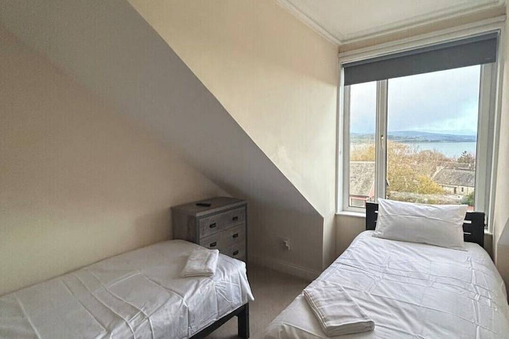 Ganze Wohnung, The Bay View Apartment: Calm Gourock Apartment, Close to Waterfront & Transport in Gourock, Inverclyde