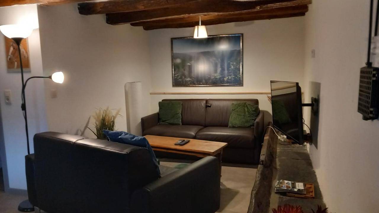 Appartement entier, One-Bedroom House in Dohan, Bouillon