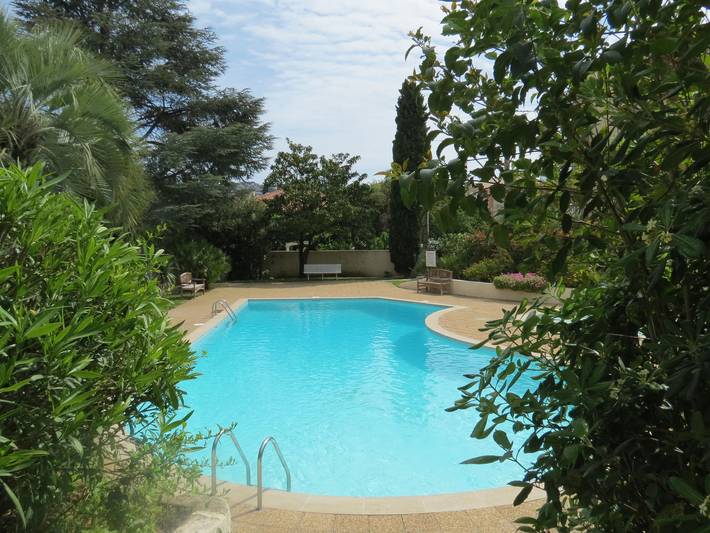 Location de vacances pour 4 personnes, avec balcon et piscine à Sainte-Maxime