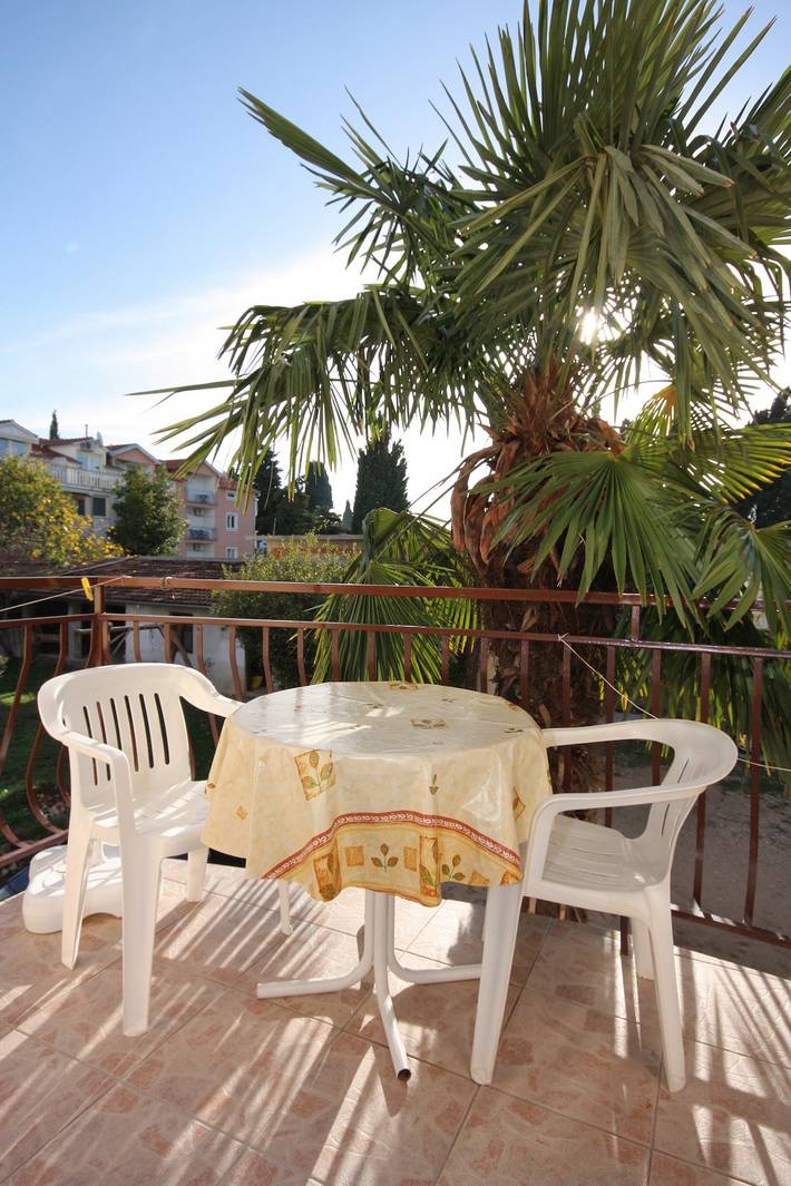 Ferienwohnung für 5 Personen, mit Balkon/Terrasse in Biograd na Moru
