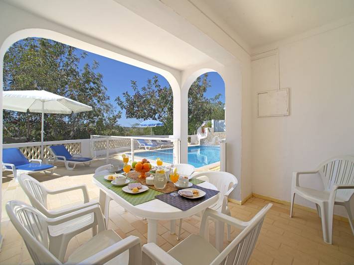 Location de vacances pour 6 personnes, avec jardin à Guia - 2