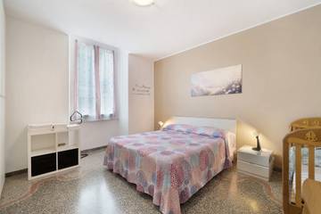 Ferienwohnung für 5 Personen, mit Balkon in Savona