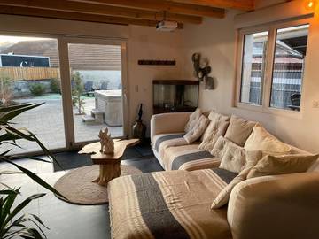 Gîte pour 12 personnes, avec jacuzzi ainsi que jardin et piscine à Moyenmoutier