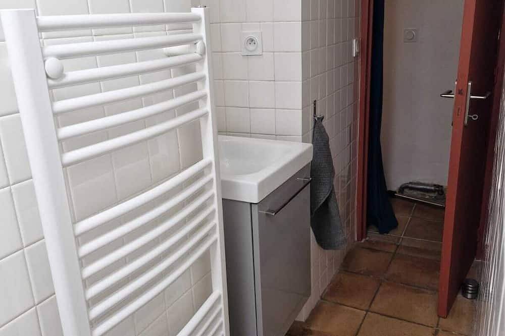 La Petite Maison Bleue Cœur du Village de Buis-les-baronnies 4 Personnes in Buis-les-Baronnies, Región de Nyons
