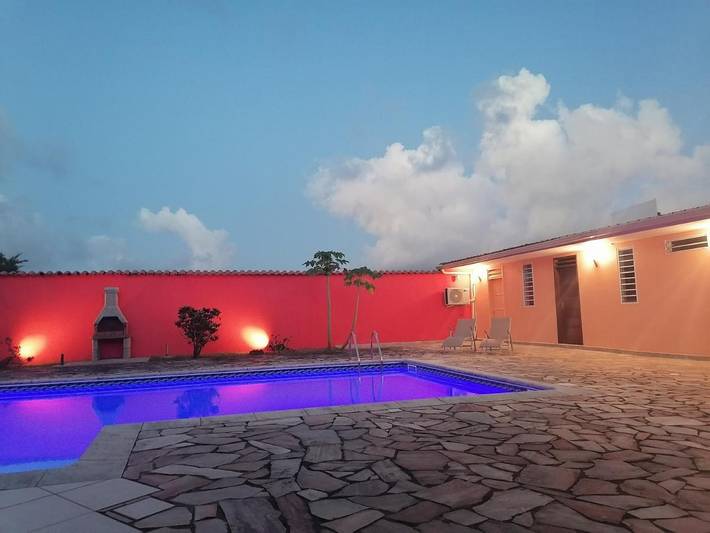 Maison d’hôte pour 2 personnes, avec terrasse et jardin ainsi que vue et piscine dans Guyane française - 2