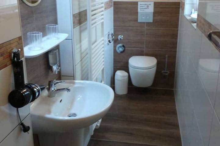 Appartement entier, Appartement avec vue imprenable sur mer directement au-dessus de la promenade de la plage in Sassnitz, Parc national Jasmund